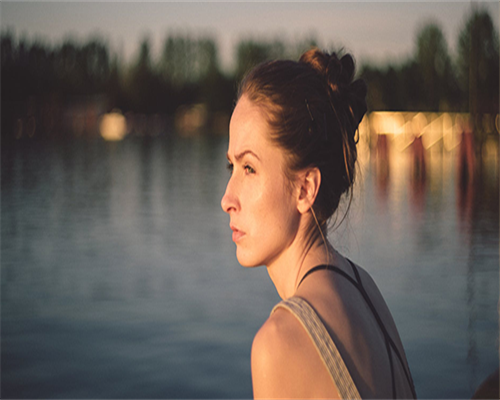 试管移植一个囊胚级别4cc的着床成功率大吗？